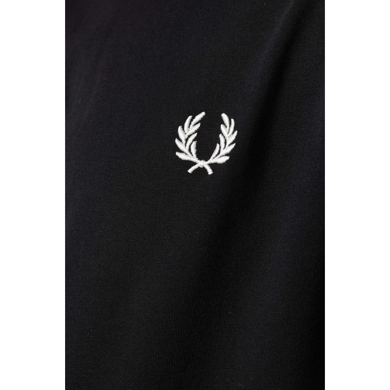 Fred Perry - Taped Ringer Logo T-shirt in Cotton
