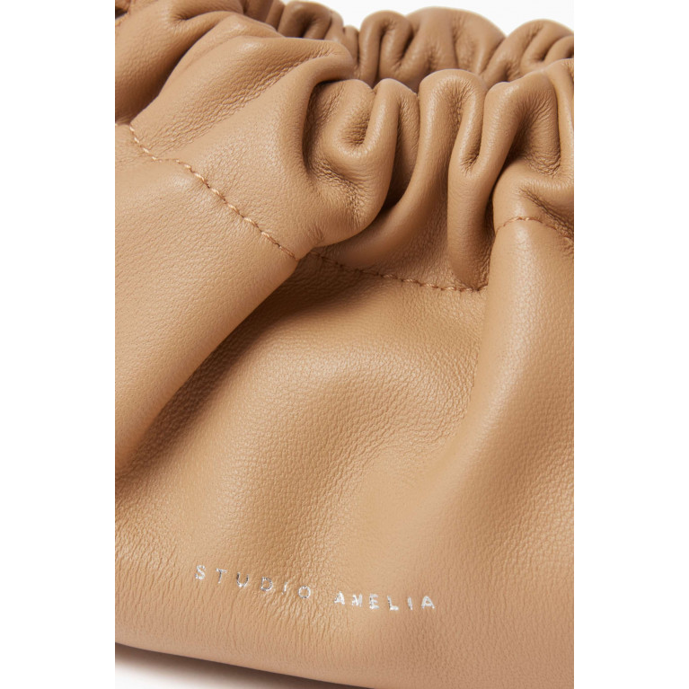 Studio Amelia - Mini Pebble Pouch in Leather