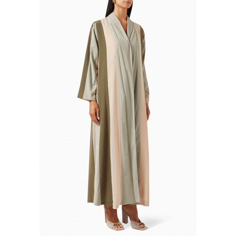 Hessa Falasi - Contrast Stripe Abaya