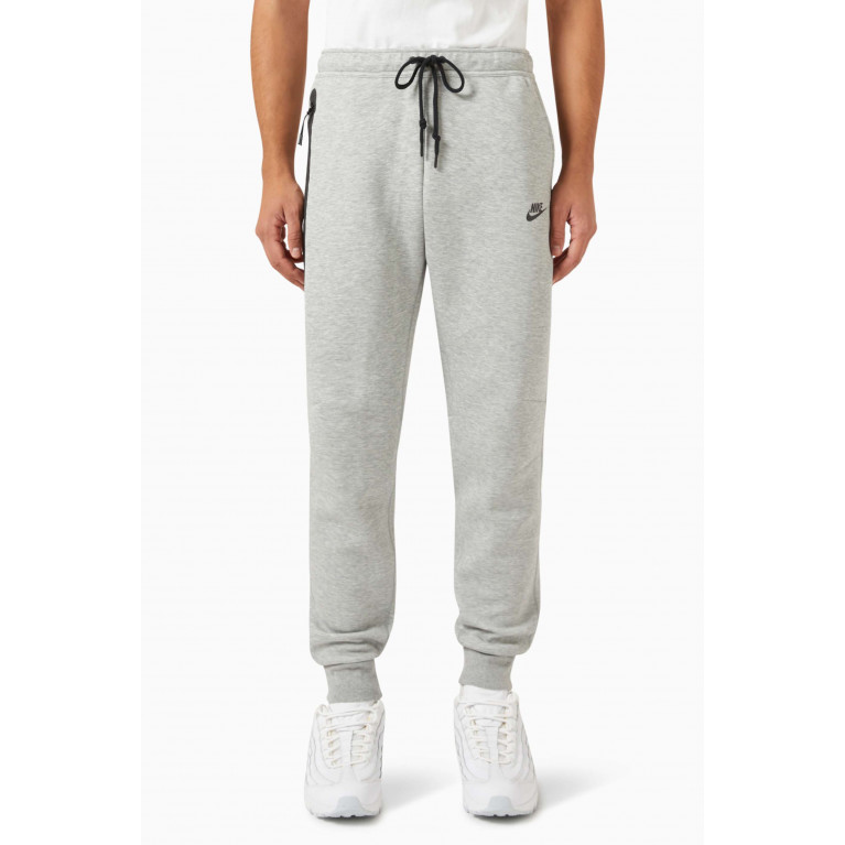 Nike - Logo Sweatpants in Tech Fleece Grey