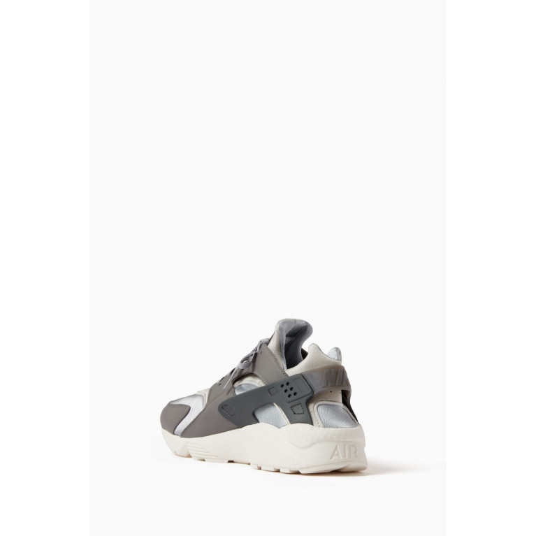 Nike - Air Huarache Sneakers in Leather and Textile