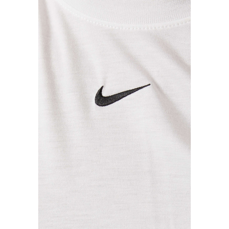 Nike - Sportswear Essential Crop T-Shirt in Jersey White