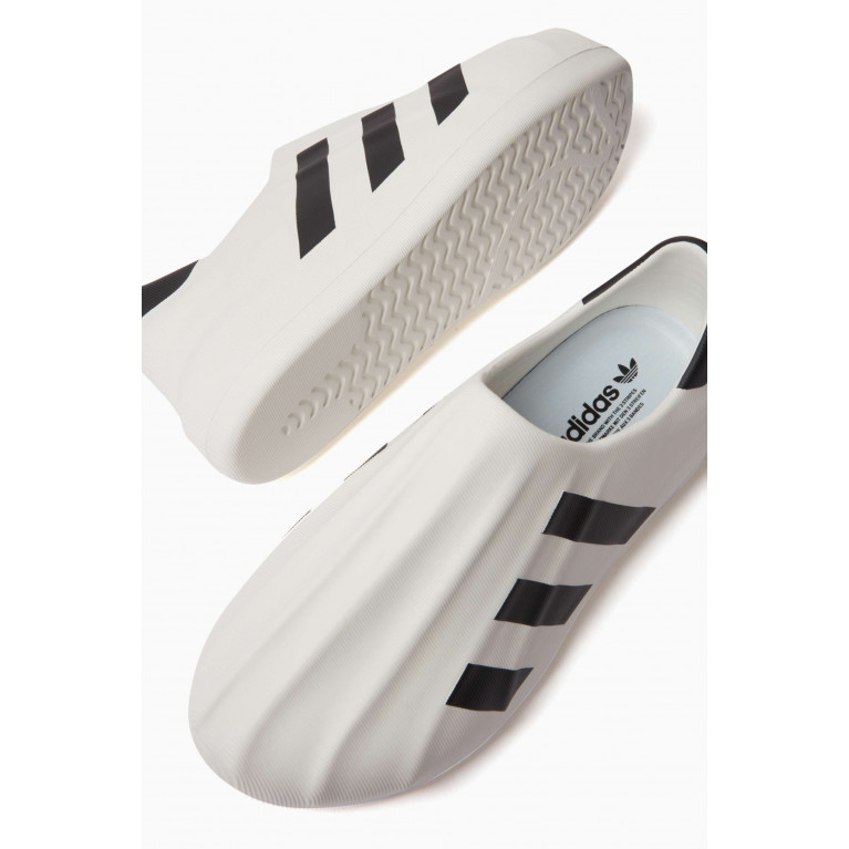 Adidas - adiFom Superstar Sneakers in Foam