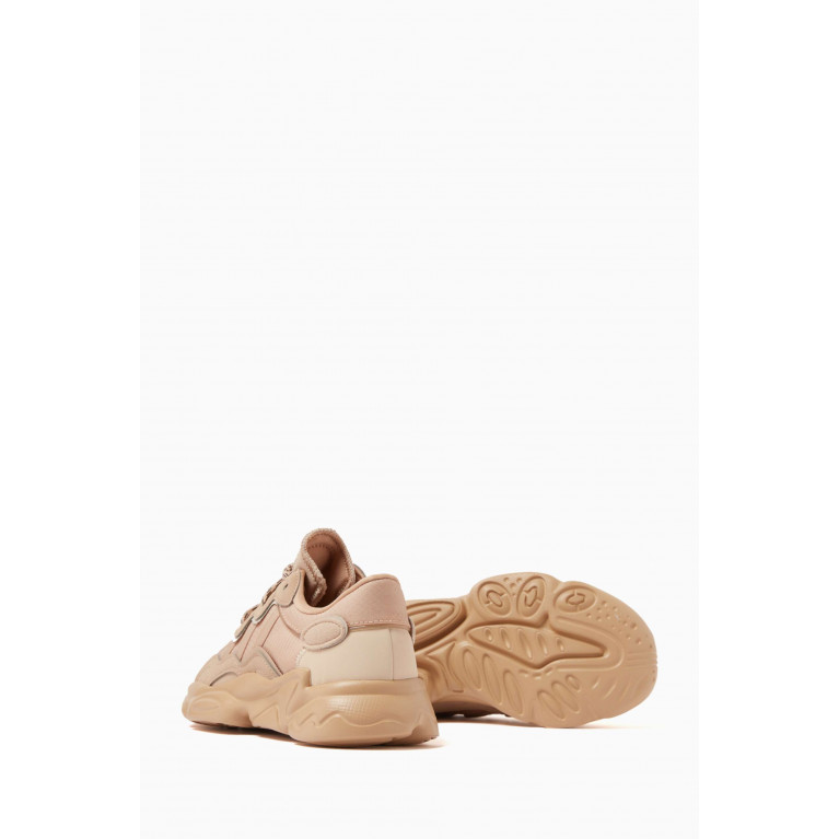 Adidas - Child Ozweego Sneakers in Suede Mesh