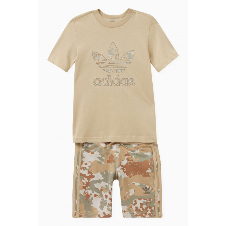 Adidas - Camo Trefoil Print T-shirt & Shorts in Cotton