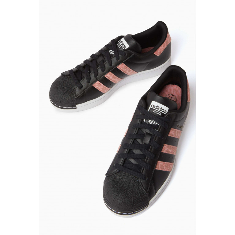 Adidas - Superstar Sneakers in Faux Leather