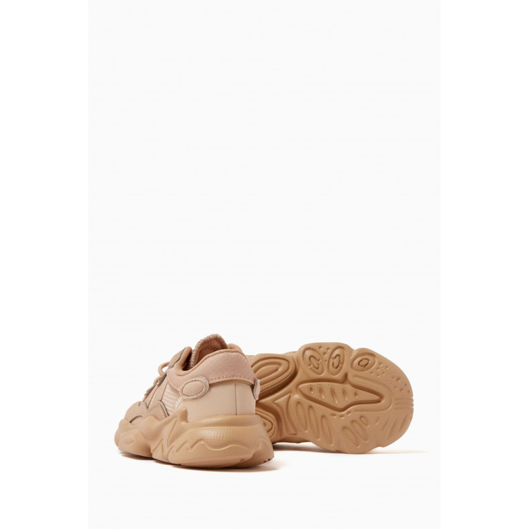 Adidas - Infant Ozweego Sneakers in Suede and Mesh