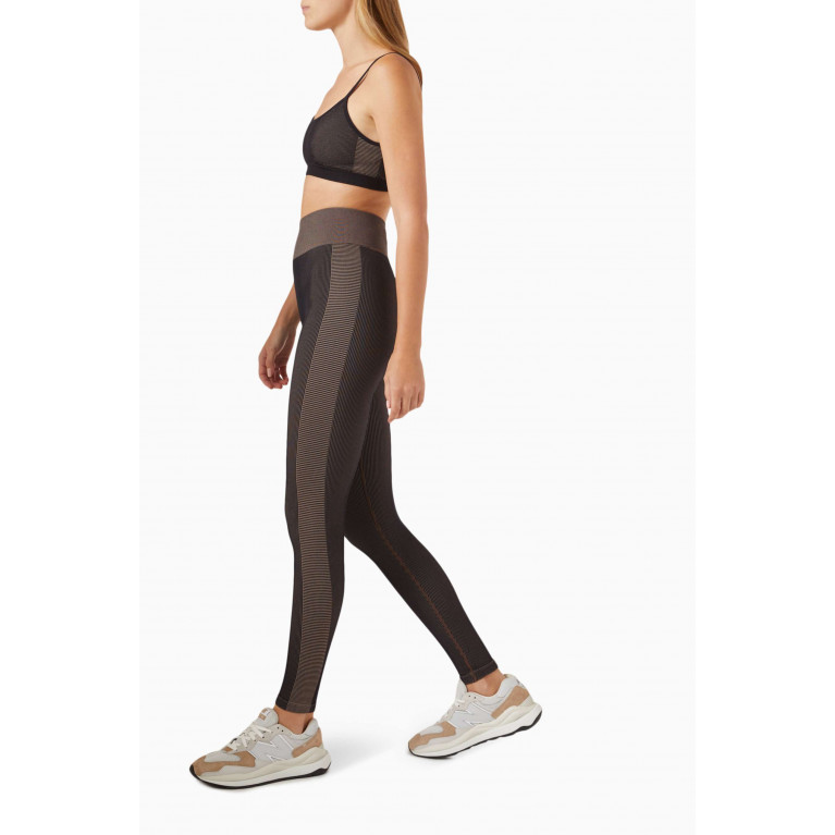 The Upside - Ribbed Seamless Midi 7/8 Pants in Stretch-nylon