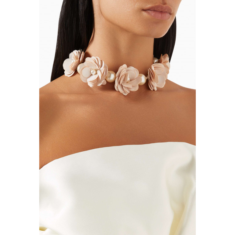 VANINA - Les Hermaphrodite Floral Choker Necklace in Gold-plated Brass White