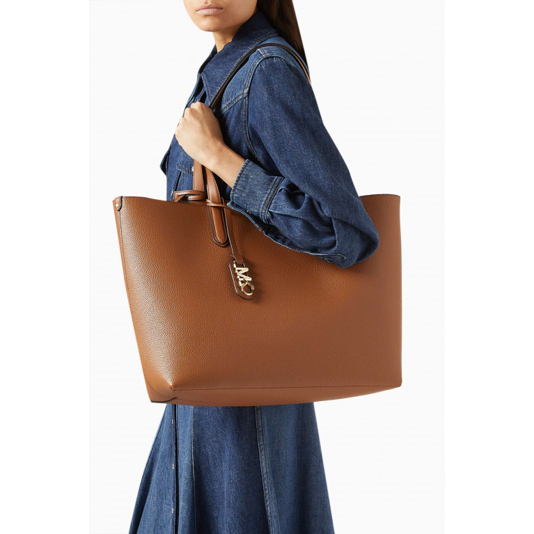 MICHAEL KORS - XL Eliza Reversible Tote Bag in Pebbled Leather