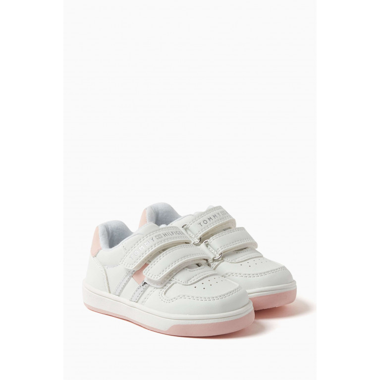 Tommy Hilfiger - TH Logo Sneakers in Faux Leather
