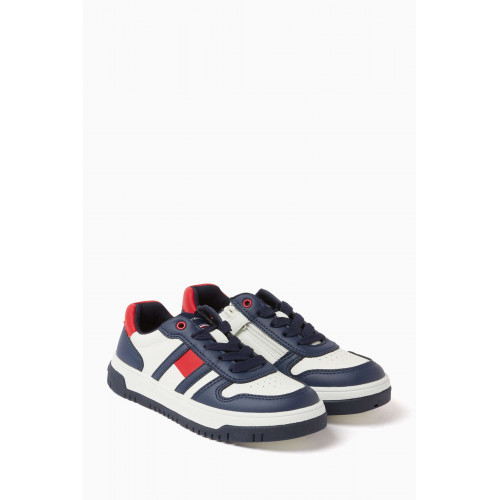 Tommy Hilfiger - Logo Low-Cut Sneakers in Faux Leather