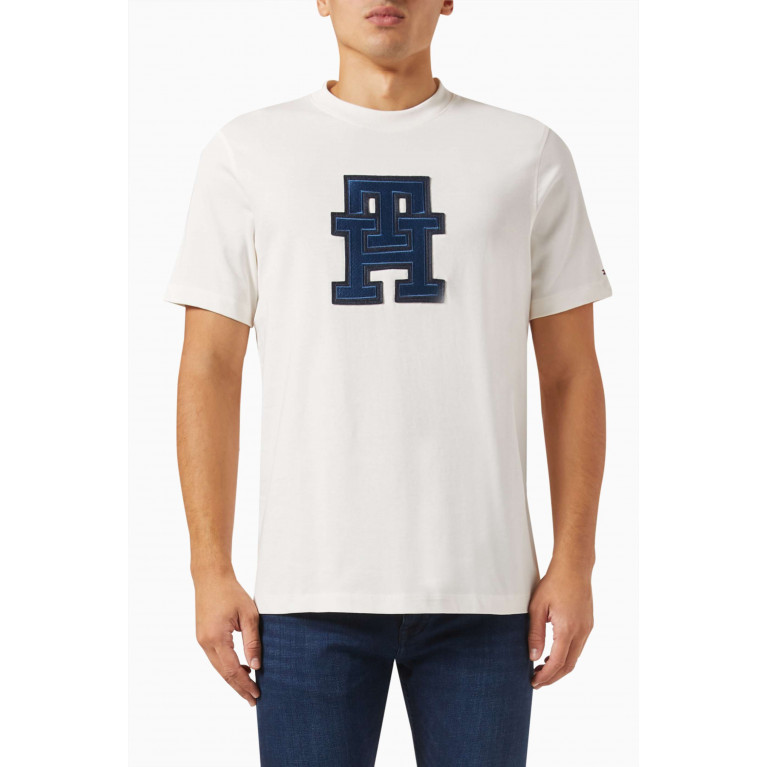 Tommy Hilfiger - TH Monogram Appliqué T-shirt in Jersey