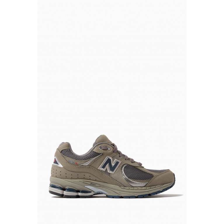 New Balance - 2002R Core Sneakers in Mesh & Suede