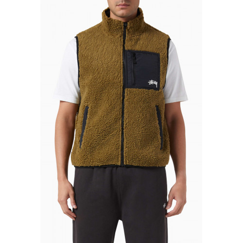 Stussy - Reversible Vest in Sherpa Fleece & Nylon Green