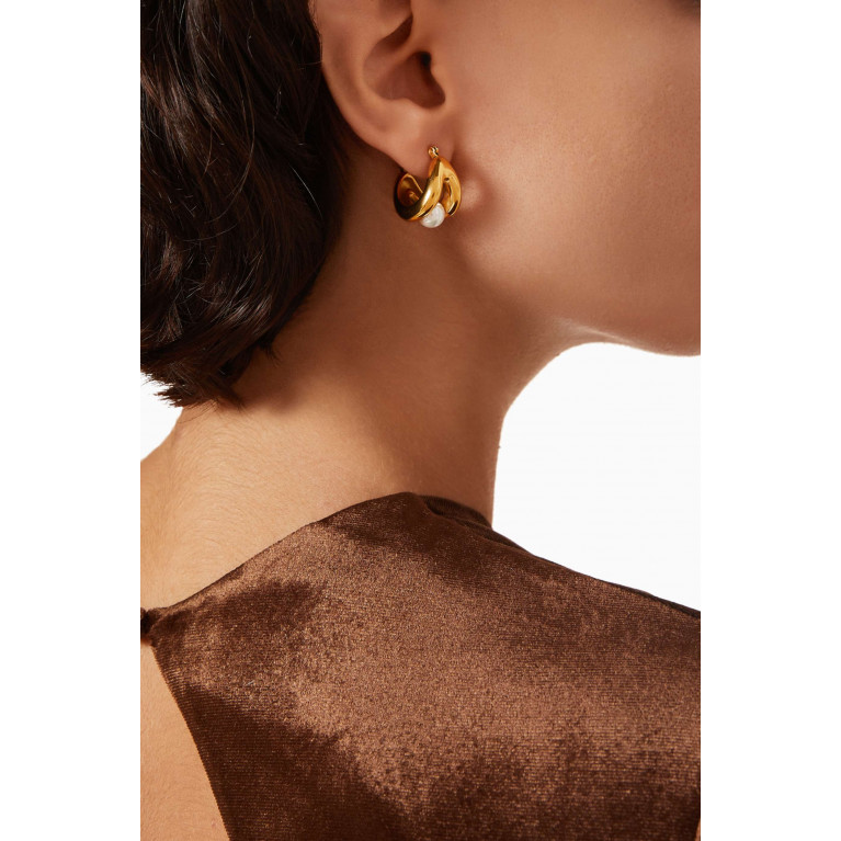 The Jewels Jar - Lucia Hoop Earrings in 18kt Gold-plated Stainless Steel