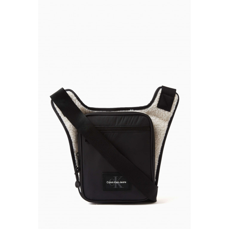 Calvin Klein Jeans - Sports Essentials Reporter Bag in Faux Leather
