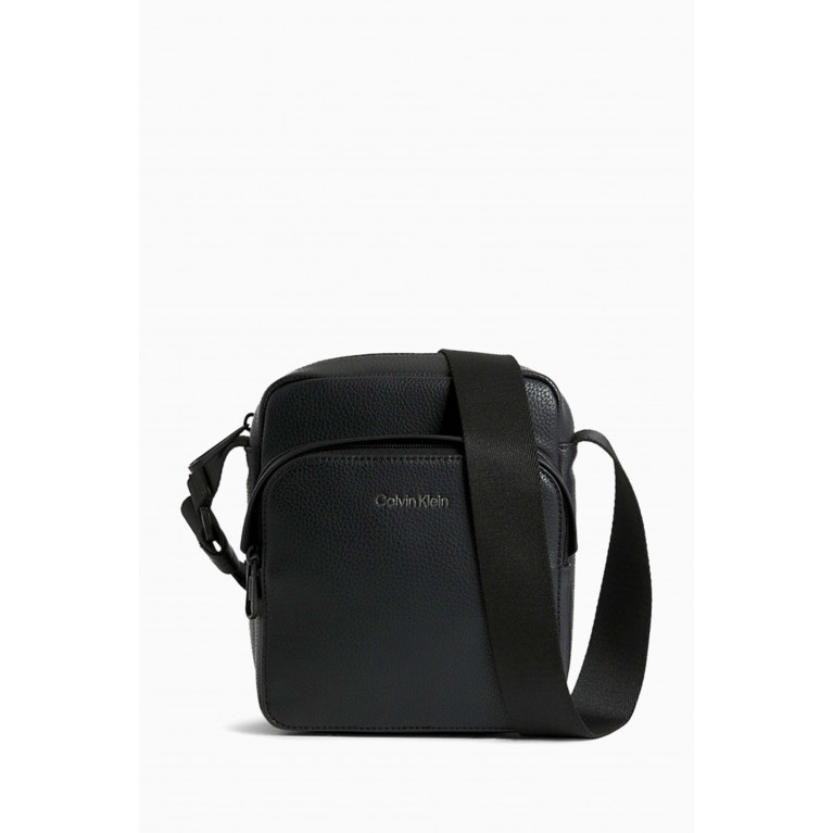 Calvin Klein - Small Reporter Crossbody Bag in Faux Leather