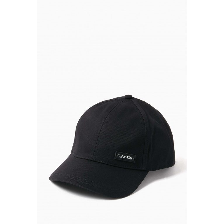 Calvin Klein - Essential Logo Patch Baseball Cap in Cotton Black