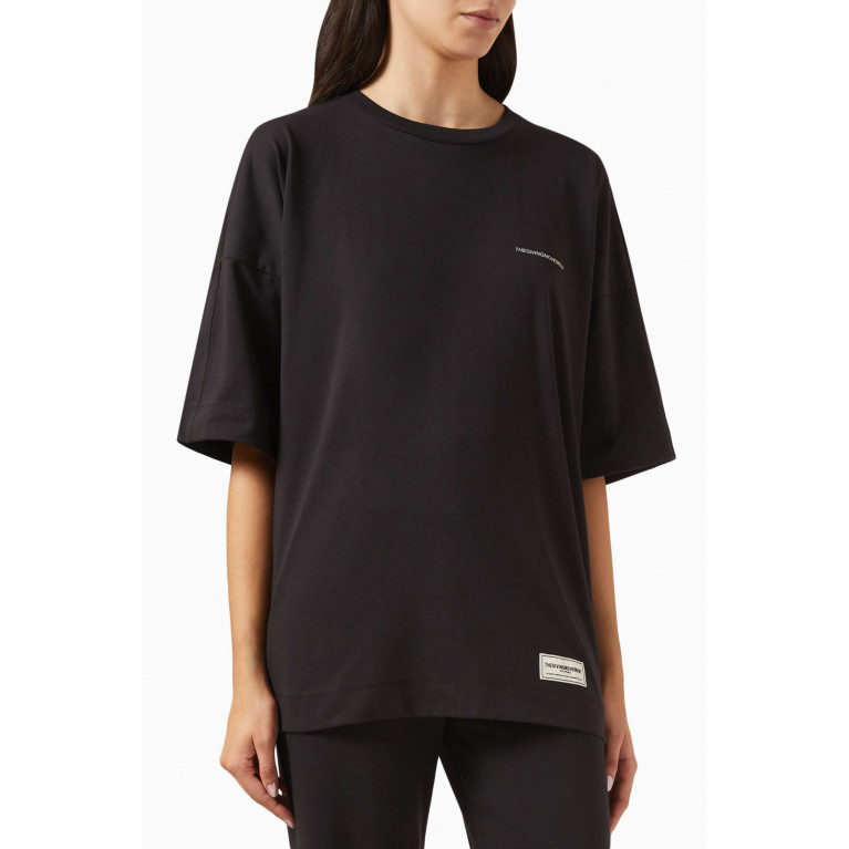 The Giving Movement - Reflective Exaggerated-sleeve Super-oversized T-shirt in Cottonsey100© Black