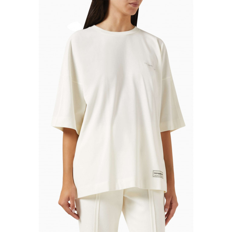 The Giving Movement - Reflective Exaggerated-sleeve Super-oversized T-shirt in Cottonsey100© Neutral