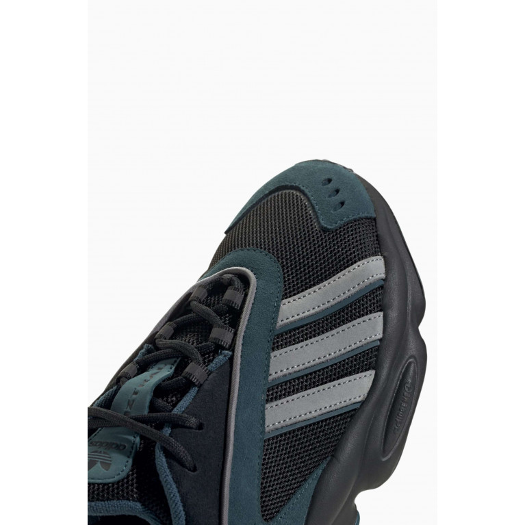 Adidas - Oztral Sneakers in Suede & Mesh