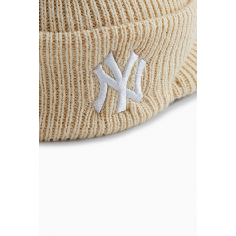 Kith - x Yankees Visor Beanie Hat in Acrylic-knit Neutral