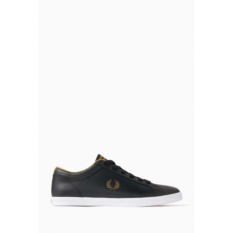 Fred Perry - Baseline Logo Sneakers in Faux Leather