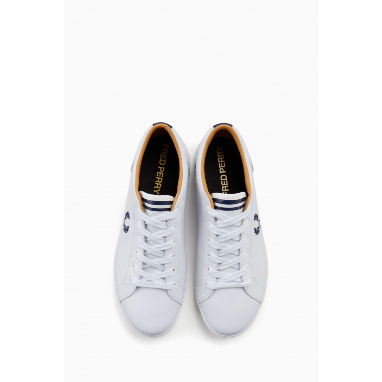 Fred Perry - Baseline Logo Low-top Sneakers in Leather