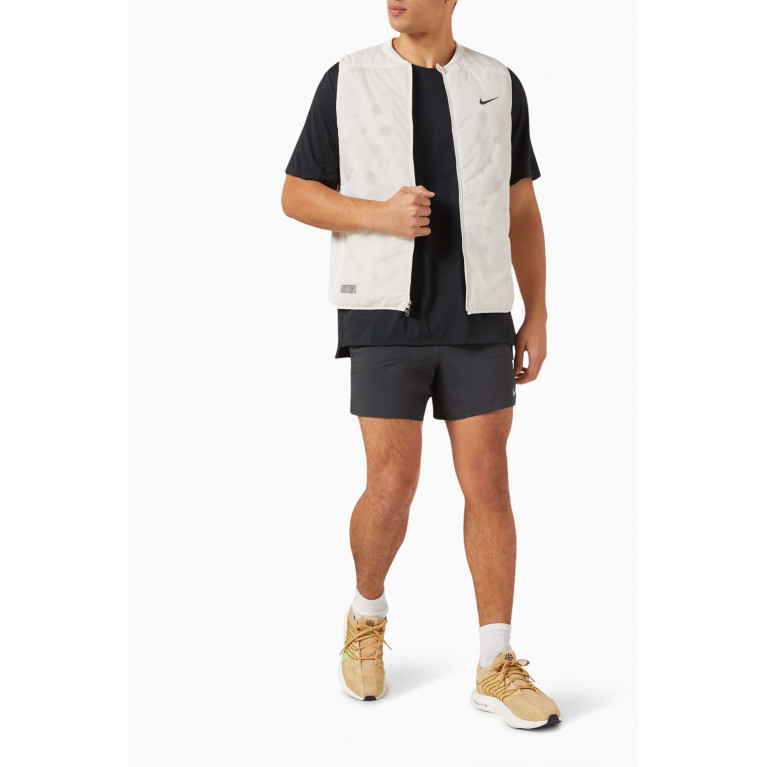 Nike Running - Therma-FIT ADV AeroLayer Running Vest in Padded Nylon Neutral