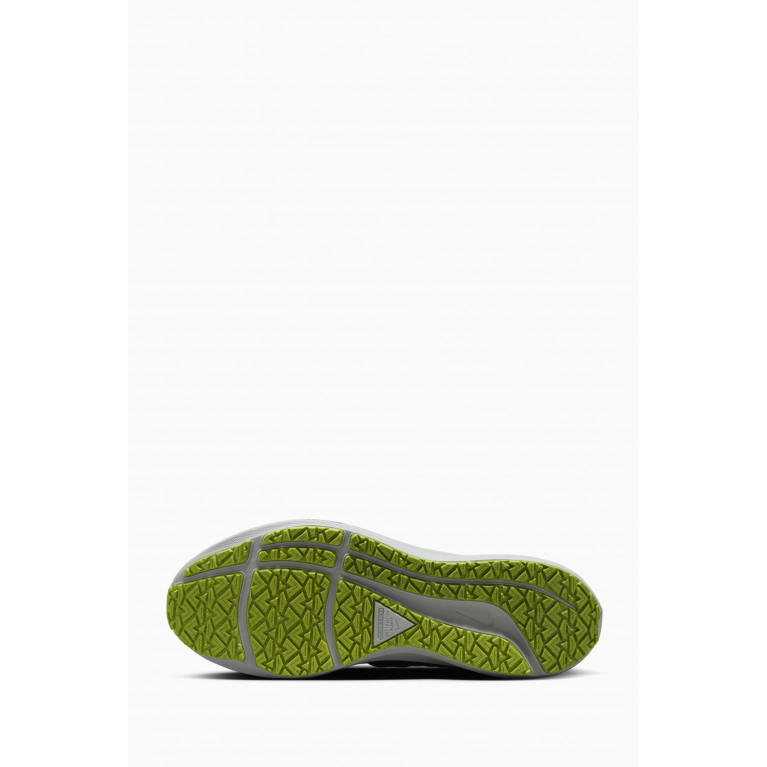 Nike Running - Air Zoom Pegasus 39 Shield Sneakers in Mesh Black