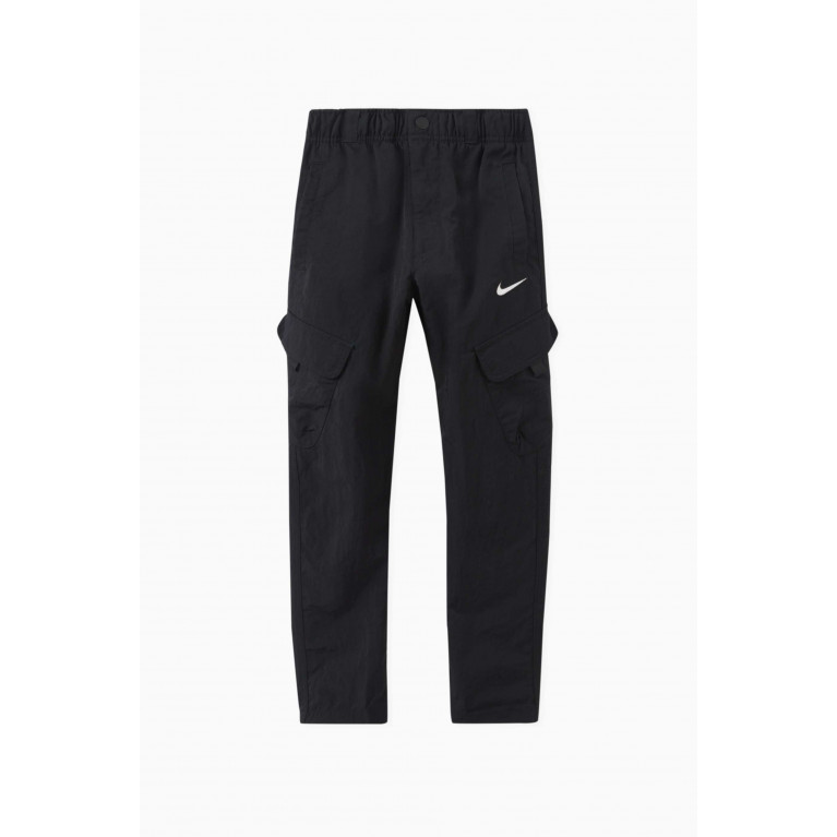 Nike - Outdoor Play Cargo Pants in Woven Nylon