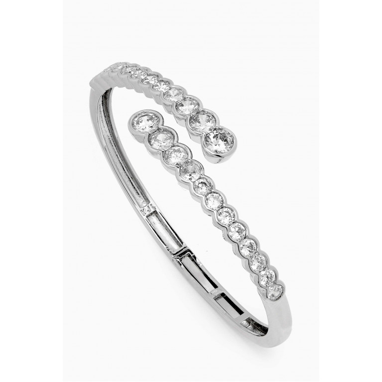 CZ by Kenneth Jay Lane - Round Bezel Open Bangle in Rhodium-plated Brass