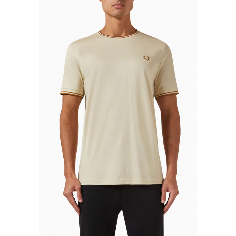 Fred Perry - Twin Tipped T-shirt in Cotton-jersey