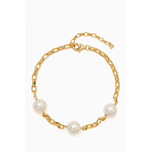 Tai Jewelry - Delicate Pearl Oval Chain Bracelet in Gold-plated Brass