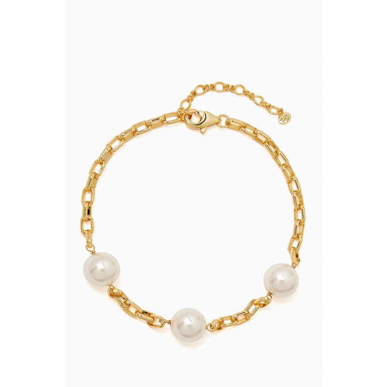 Tai Jewelry - Delicate Pearl Oval Chain Bracelet in Gold-plated Brass