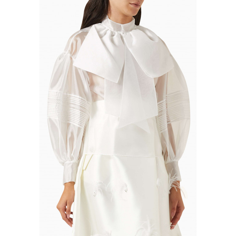 Gizia - Puffed-sleeve Top in Organza White