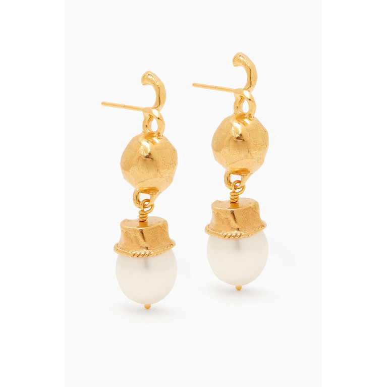 Alighieri - The Return To Innocence Pearl Earrings in 24kt Gold-plated Bronze