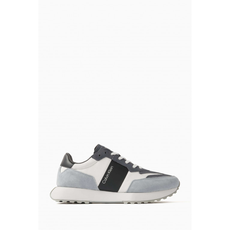 Calvin Klein - Low-top Sneakers in Leather Grey