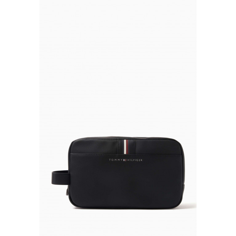 Tommy Hilfiger - TH Corporatw Washbag in Faux Leather