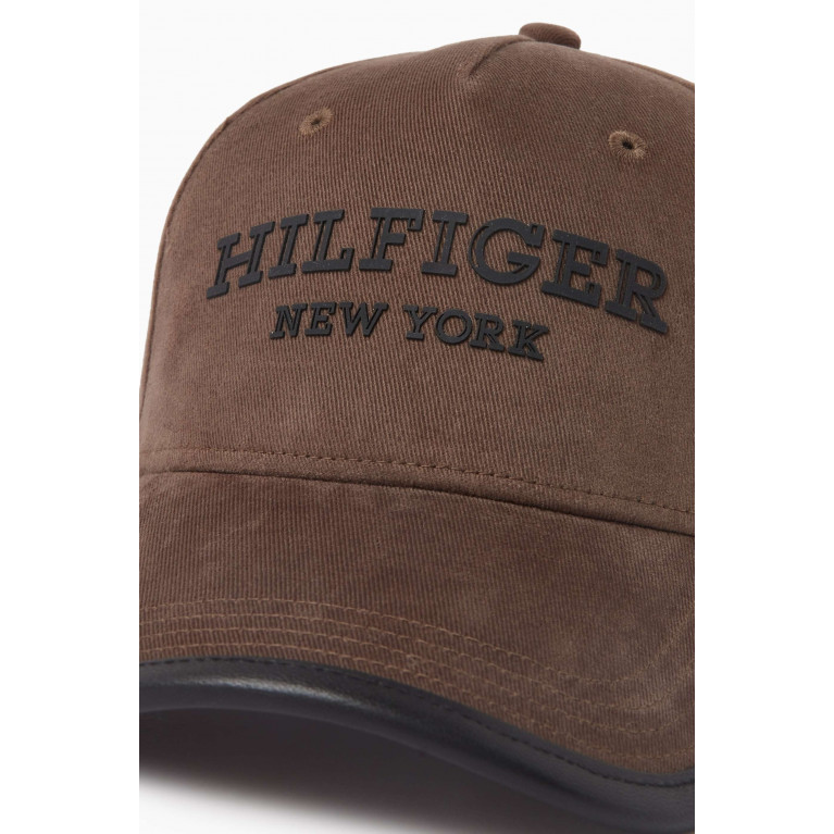 Tommy Hilfiger - Monotype Stacked Logo Baseball Cap in Cotton Green