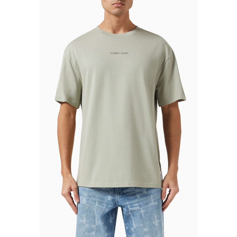 Tommy Jeans - Classics Logo T-Shirt in Cotton Green