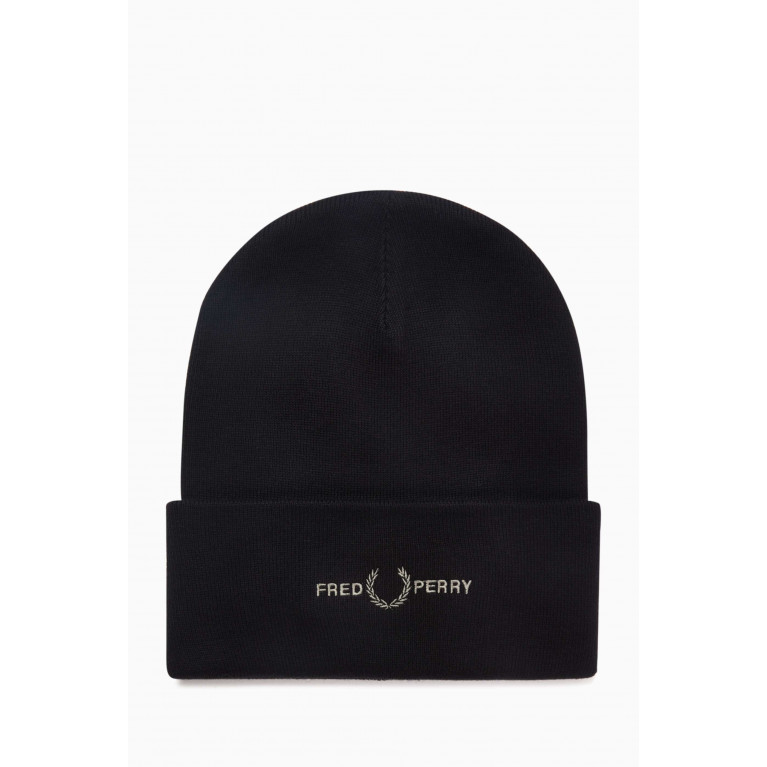Fred Perry - Logo Beanie in Ribbed Cotton
