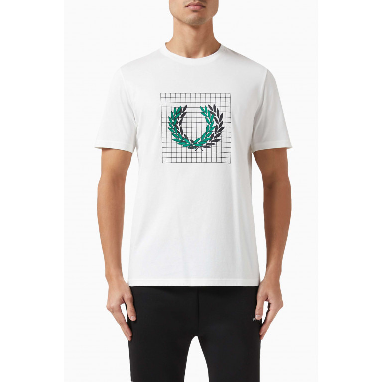 Fred Perry - Laurel Wreath Grid T-Shirt in Cotton