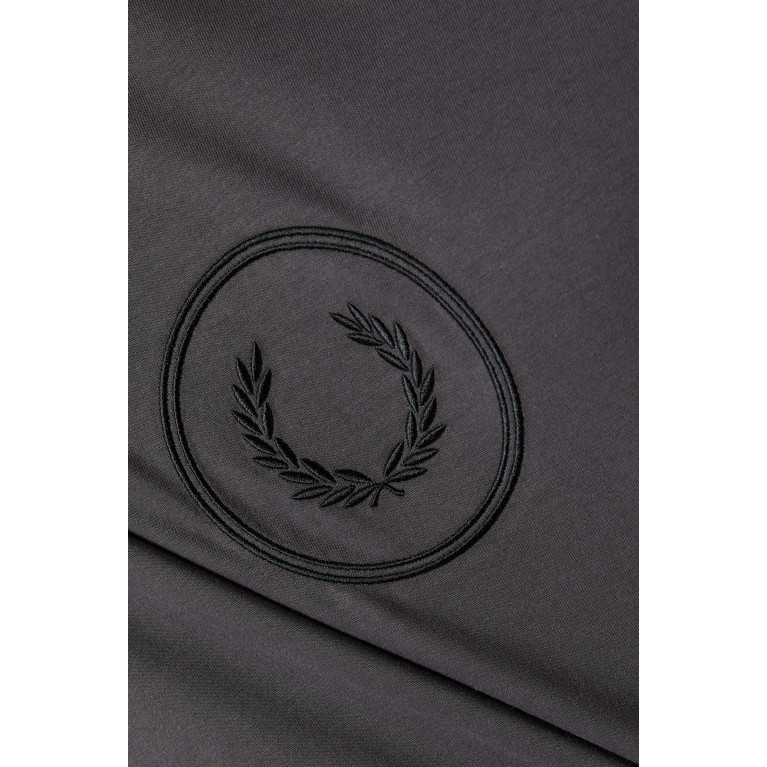 Fred Perry - Circle Branding T-Shirt in Cotton