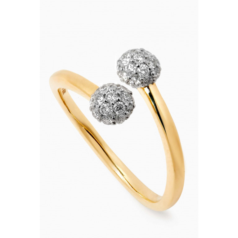 STONE AND STRAND - Pavé Diamond Ring in 10kt Gold