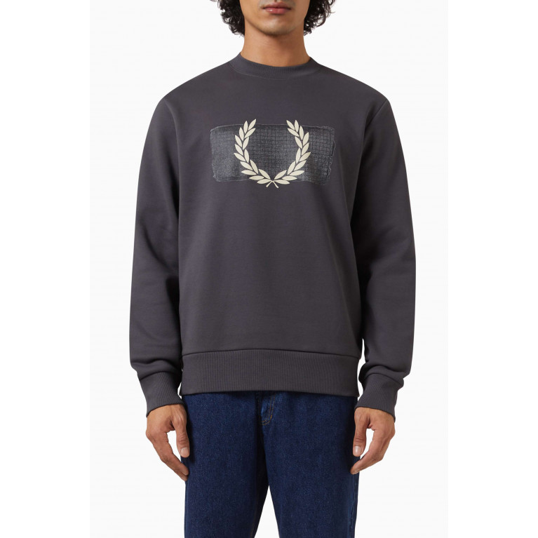 Fred Perry - Layered Graphic Sweatshirt