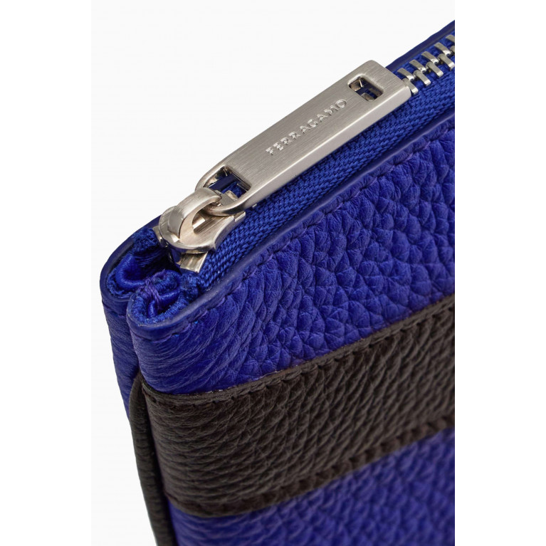 Ferragamo - Cut-out Credit Card Holder in Calfskin Leather