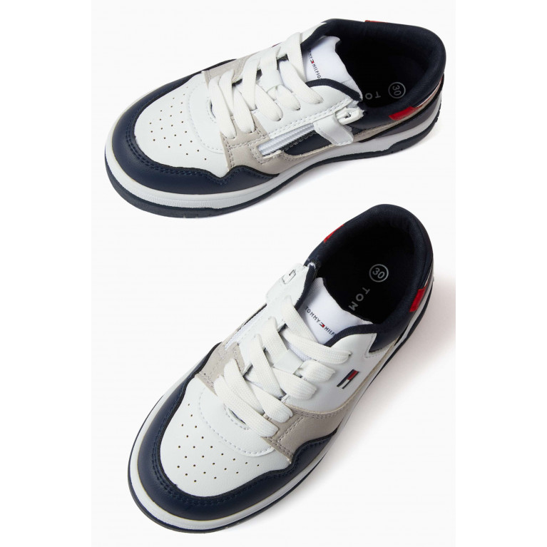 Tommy Hilfiger - Logo Low Cut Sneakers in Faux Leather