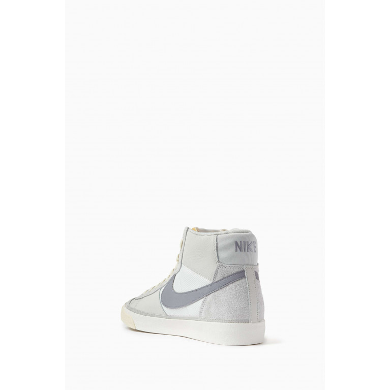 Nike - Blazer Mid '77 Pro Club Sneakers in Leather